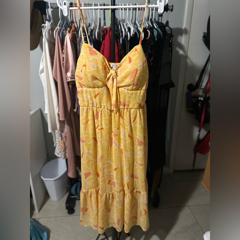 Yellow Sundress. A.U.W Size XL